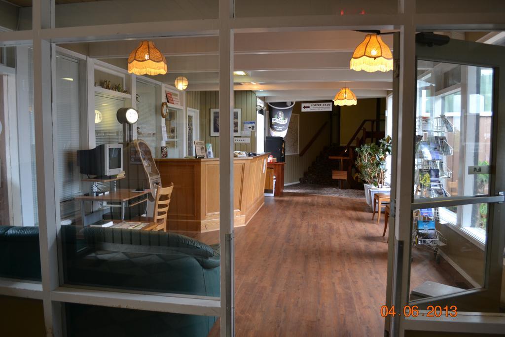 Dalewood Inn Порт Макнейлл Экстерьер фото